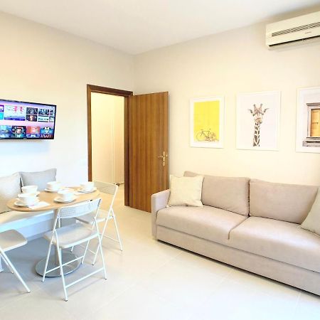 13 Eur For Monthly Stay - Home By The Sea - Hbs โกเลม ภายนอก รูปภาพ