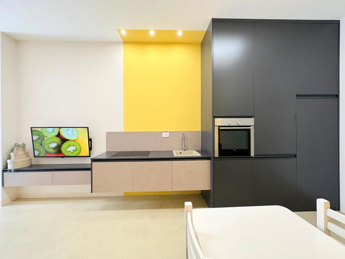 13 Eur For Monthly Stay - Home By The Sea - Hbs โกเลม ภายนอก รูปภาพ