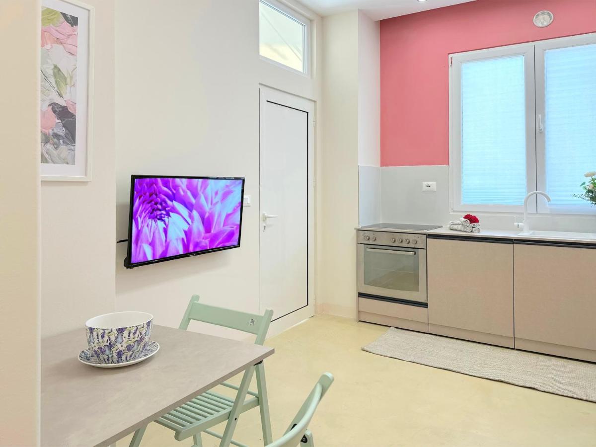 13 Eur For Monthly Stay - Home By The Sea - Hbs โกเลม ภายนอก รูปภาพ